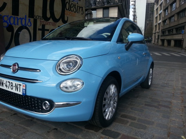 Fiat 500 bleu ciel